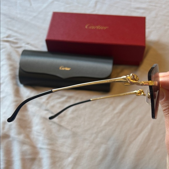 Cartier PANTHÈRE DE CARTIER SUNGLASSES - Picture 2 of 10